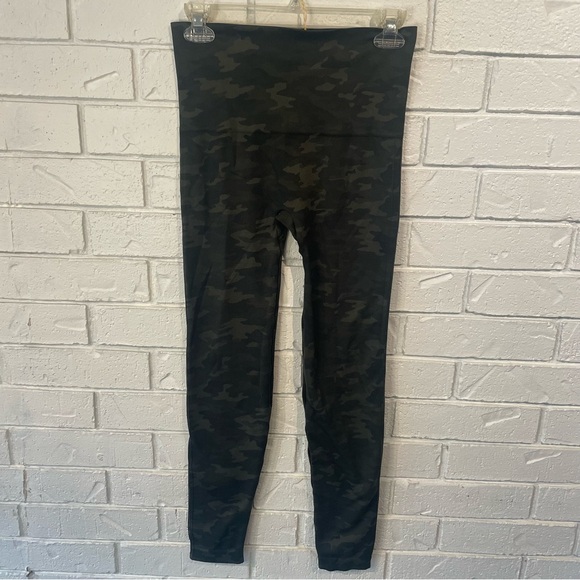 Spanx Green Camo Seamless Leggings Large - Picture 1 of 8